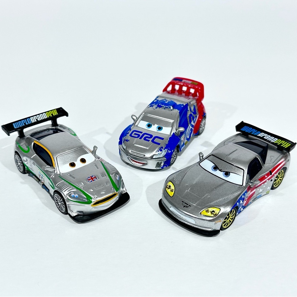 Disney Cars 2 WGP Silver Series NIgel Gersley, Raoul Caroule, Jeff Gorvette